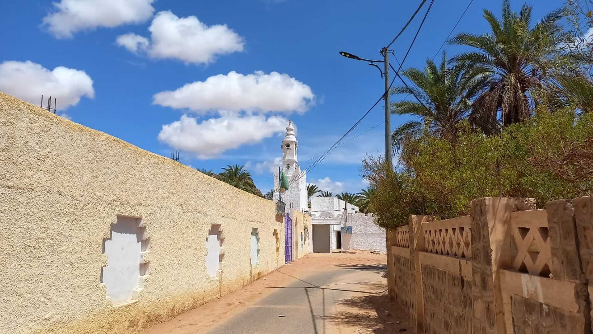 Photo de المسجد العتيق الامام مالك جاهيل