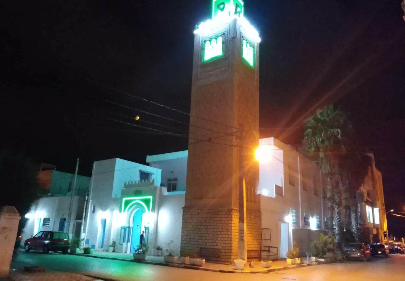 Photo de جامع العيادي - حمام الانف