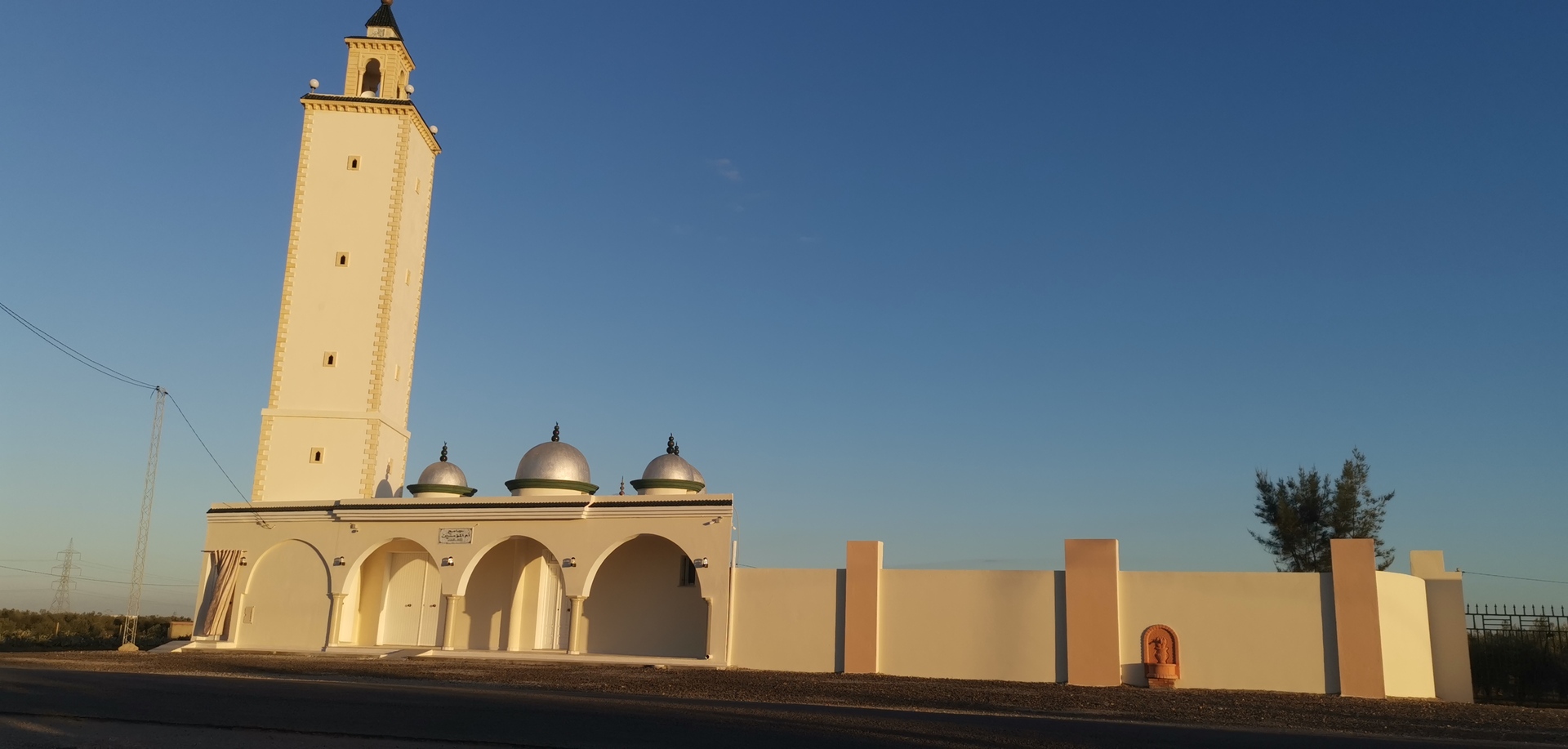 Photo de جامع أم المؤمنين _ الكنايس