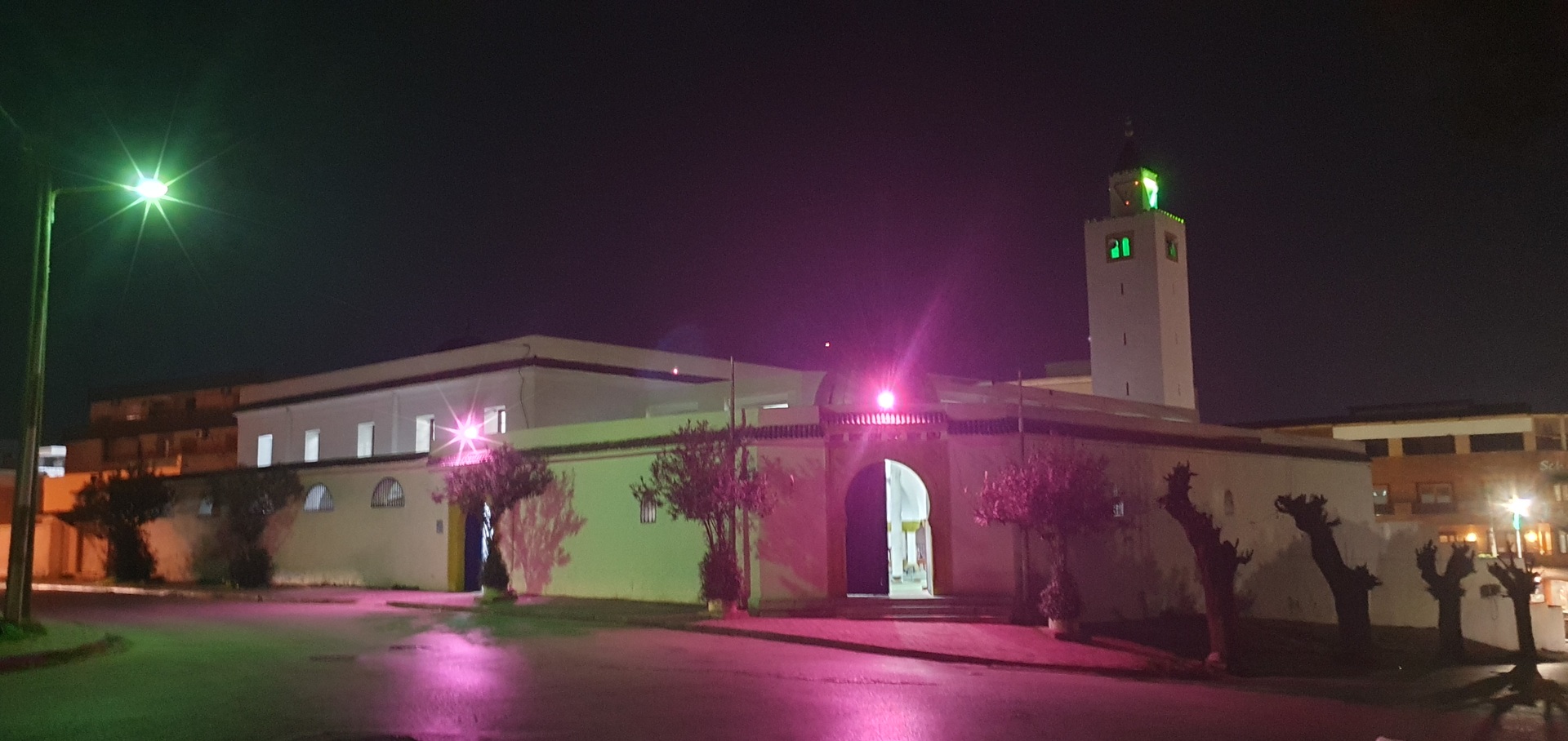 Photo de جامع مقرين العليا